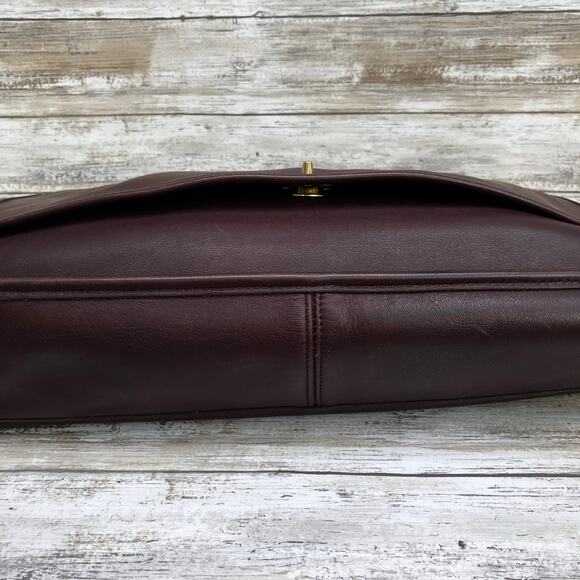 VTG Coach Leather Dowel Briefcase 5292 Messenger Bag Brown Crossbody Turnlock - Picture 7 of 16